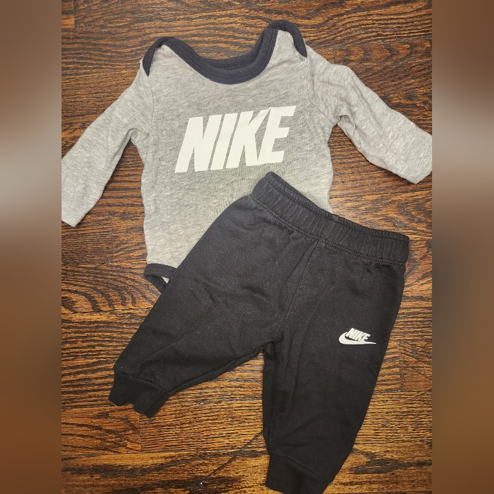 2 piece Nike set